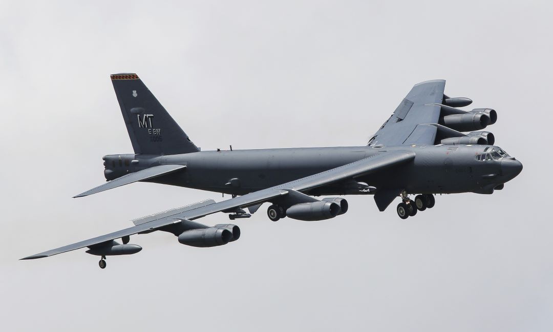 Máy bay Boeing B-52 Stratofortress siêu không quân đến từ nước Mỹ
